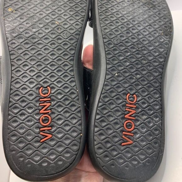 Vionic Black Sandal - Picture 5 of 6